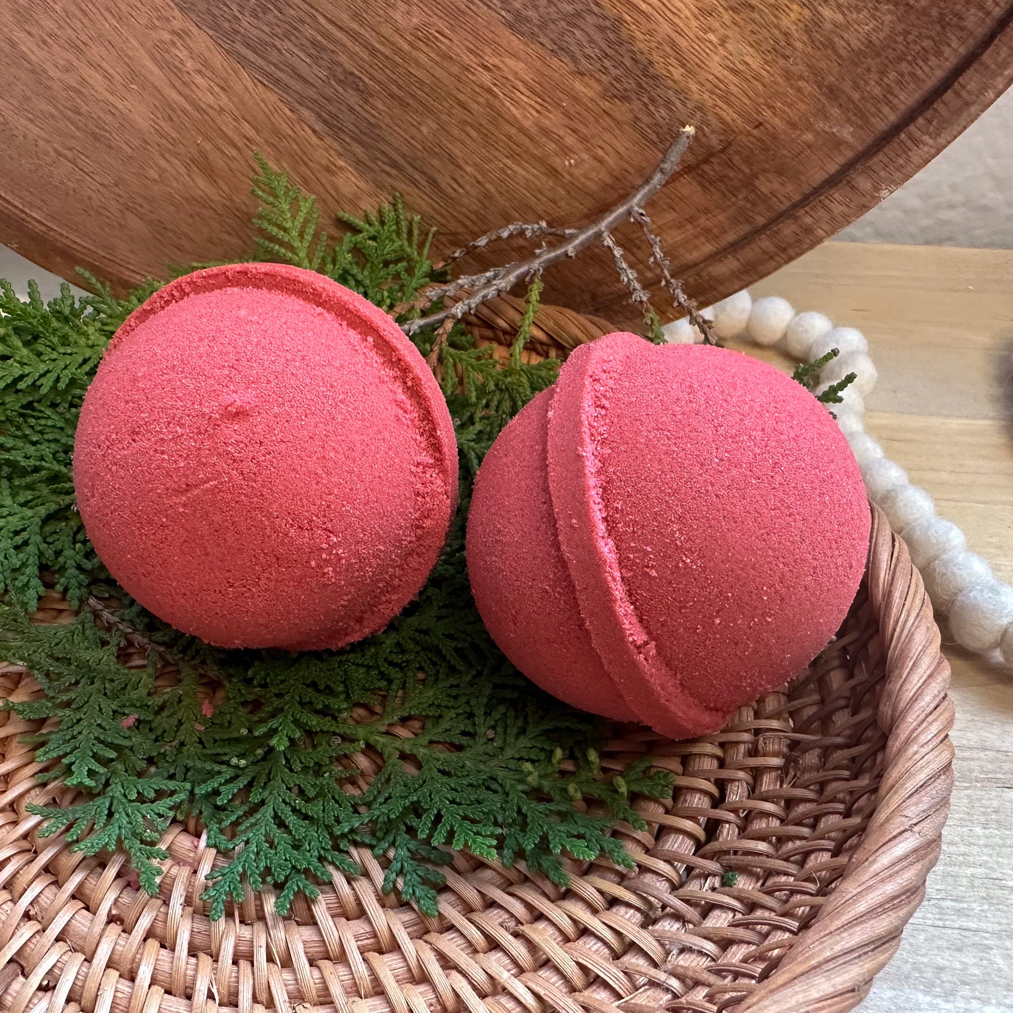 Cranberry Crush | Bath Bomb | with goat milk | 4.5 ounce