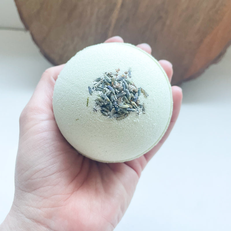 White Tea Bath Bomb | with goat milk & french green clay | 7.5 ounce