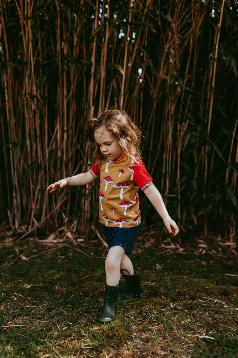 Mushrooms Raglan tee, organic cotton